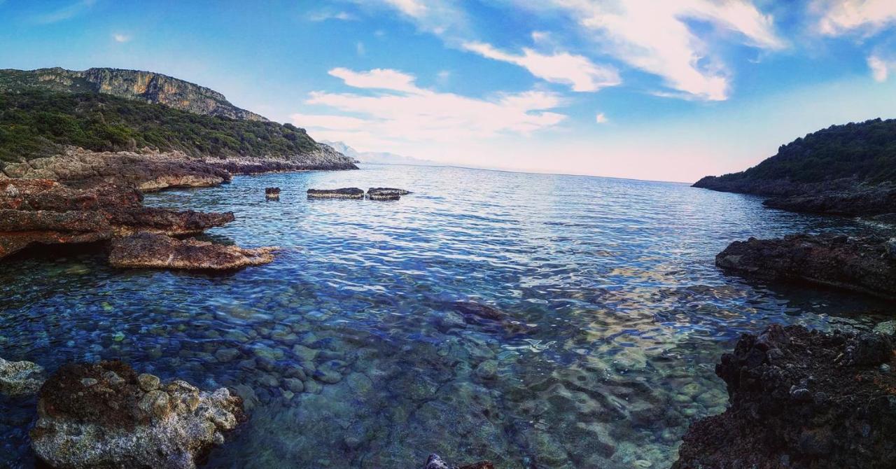 Velonas Mpakas Country Prosilio (Peloponnese)